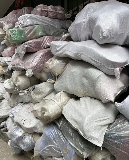 库存毛呢面料积压如山?三步走,专业回收助您快速清仓回血!